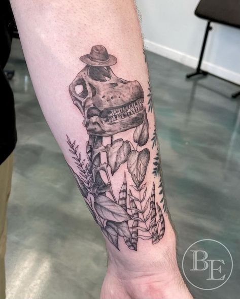 Last Of Us Video Game, Last Of Us Video, Last Of Us Tattoo, Apocalypse Tattoo, Us Tattoo, Dino Hat, Fandom Tattoos, Dinosaur Tattoos, Movie Tattoo