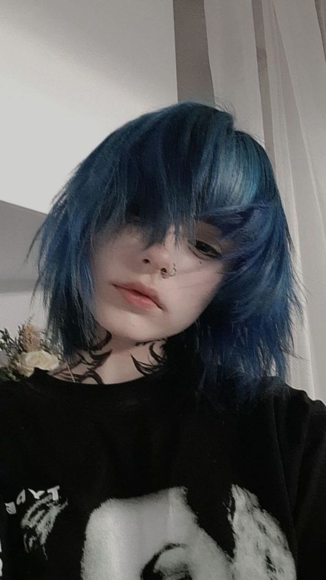 Black Hair Dyed Blue, Punk Blue Hair, Blue Hair On Brown Hair, Dark Blue Hair Short, Alt Blue Hair, Ocean Blue Hair Color, Blue Emo Hair, Blue And Grey Hair, Short Dark Blue Hair