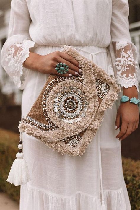 Boho Bliss Embellished Clutch in Tan Boho Bags And Purses, Boho Bags Diy, Boho Embellishments, Boho Clutch Bag, Embroidery Clutch, Bohemian Clutch, Clothes Upcycle, Boho Style Bag, Boho Handbag