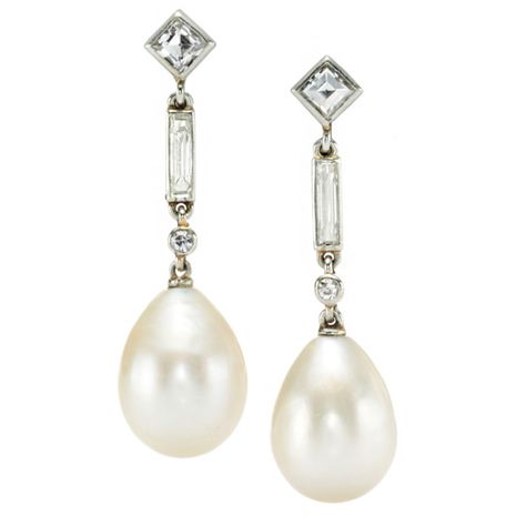 CARTIER Art Deco Saltwater Pearl Drop and Diamond Earrings set in platinum, Paris > circa 1925 Earrings Cartier, Heart Signature, Pandora Gift, 1930 Art, Pandora Pave, Art Deco Jewelry Vintage, Graduation Present, Tiaras Jewellery, Signature Bracelet