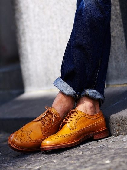 Superbes derbys couleur camel doré #style #menstyle #shoes #oxfordshoes #camel #gold Tan Brown Shoes, Brown Brogues, Mode Shoes, Look Formal, Leather Brogues, Wingtip Oxford, Brogue Shoes, Brown Shoes, Brown Shoe