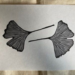 Sandblasting Ideas, Gingko Biloba, Teaching Drawing, Gingko Leaves, Lino Art, Print Block, Linocut Art, Print Greeting Cards, Real Leaves