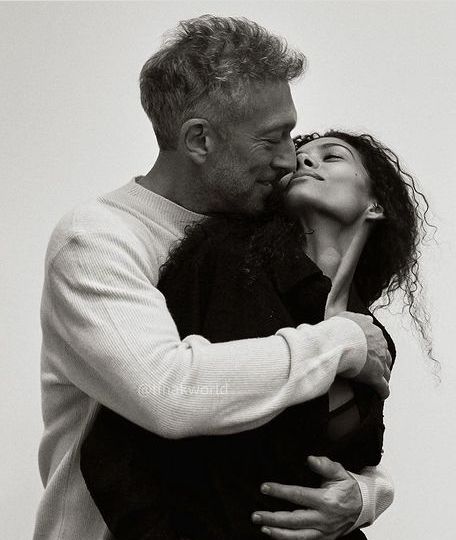 Tina Kunakey And Vincent Cassel, Tina And Vincent, Iconic Couple Photoshoot, Couples Photoshoot Black And White, Tina Kunakey Vincent Cassel, Vincent Cassel Tina Kunakey, Content Ideas Instagram, Creative Couples Photography, Women Poses