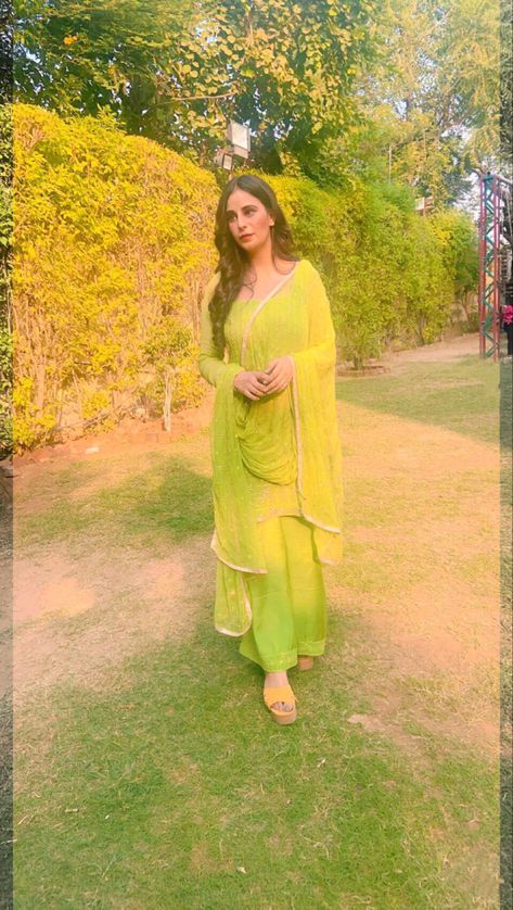 Traditional attire with the Western touch and open loose curls Green Punjabi Suit, Green Outfit Ideas, Suit Traditional, Parrot Green, Punjabi Suit, Traditional Attire, Loose Curls, Green Outfit, Punjabi Suits