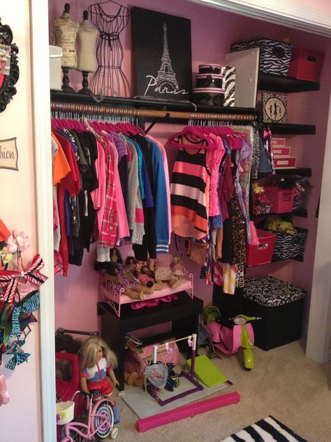 Open design closet with painted interior. Cool new idea my step mom tried out on my sisters room. #closet #pink #black #paris #zebra #girlsroom Y2k Closet Room, Mcbling Rooms, Gymnastics Room Decor, Y2k Closet, Bedroom Sets Furniture Queen, Sisters Room, 2000s Room, Design Closet, Gymnastics Room