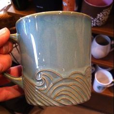 Slip Glazing Pottery, Decorating With Slip Pottery, Pottery Surface Design, Wave Pottery, Wave Mug, Polish Pottery Patterns, Pottery Slip, Slip Trailing, Pottery Patterns