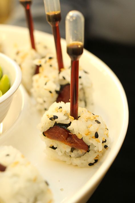 Sushi with pipettes of soy sauce. #southerncharmmoderntwist #events Gourmet Buffet Ideas, Sandwich Catering, Bread Appetizers, Pipettes, Tasting Party, Food Trailer, Catering Food, Food Display, Food Experiences