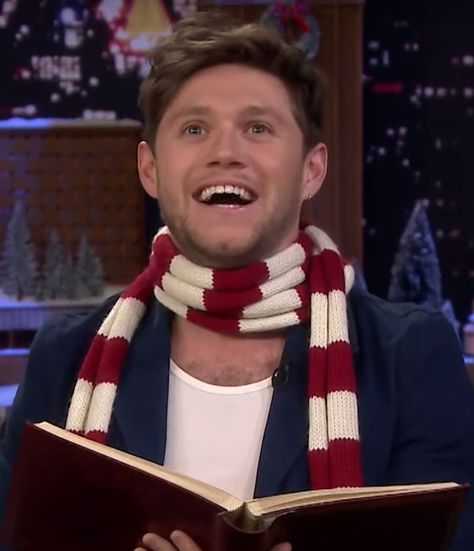 Niall Horan Reading Twas the Night Before Christmas in a Southern Accent Is Surprisingly Spot On, Y'all Time To Study, Scottish Accent, Twas The Night Before Christmas, American Accent, Fifty Shades Freed, Irish Princess, The Tonight Show, Irish Boys, Night Before Christmas