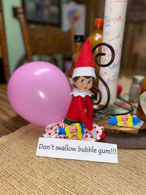 Elf on the shelf Bubble Gum Drawing, Gum Drawing, Dubble Bubble, Elf Antics, Chic Interior Design, Important Message, Elf Ideas, Anime Base, Chic Interior