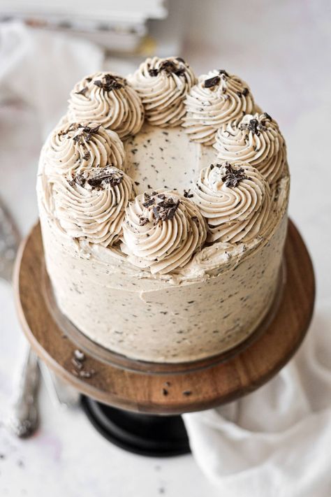 Chocolate Peanut Butter Cake - Curly Girl Kitchen Peanut Butter Buttercream, Chocolate Peanut Butter Cake, Baking Inspiration, Pumpkin Spice Cake, Peanut Butter Cake, Peanut Butter Frosting, Dark Chocolate Cakes, Cake Sizes, Decadent Cakes