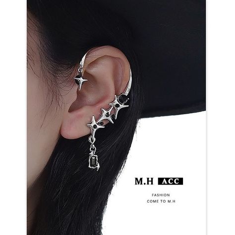 Earrings Full Ear, Full Ear Earrings, Estilo Cyberpunk, Earrings Goth, Pretty Ear Piercings, Ear Cuff Earrings, Ear Crawler, Goth Earrings, Celestial Earrings