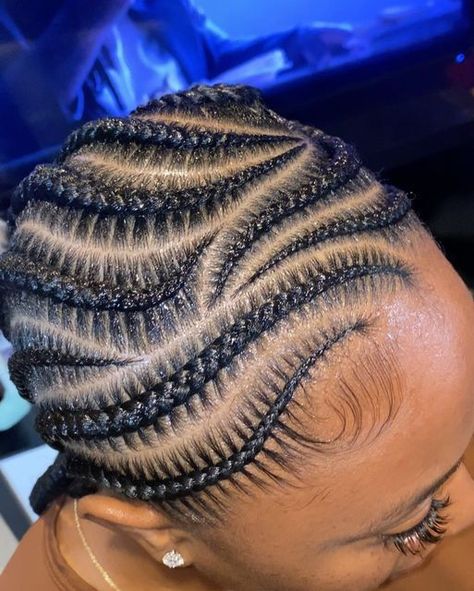 Big Corn Row Braids, Cornrows Parting, Conrow Braids Styles For Black Women, Feedin Cornrows Braids, Cornrow Designs For Black Women, Natural Cornrow Hairstyles For Women, Braids Cornrows Black Women, Styled Cornrows, Simple Cornrow Styles