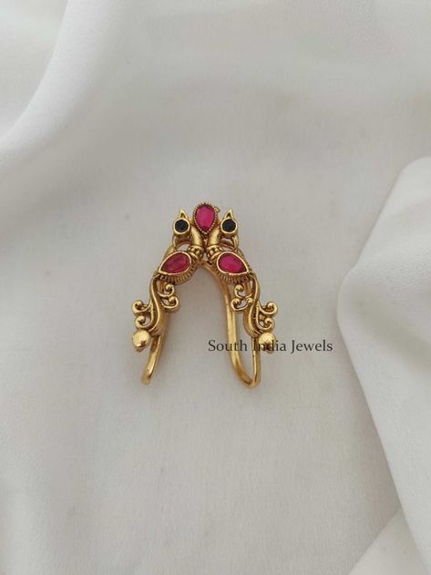 You searched for arji - South India Jewels South Indian Rings Designs, Jewelry Design Earrings Gold, Julary Jewelry Design, Prathanam Ring Designs, Pradhanam Rings, South Indian Ring, Vangi Ring, Fancy Gold Jewellery, Bangles Jewelry Designs Gold