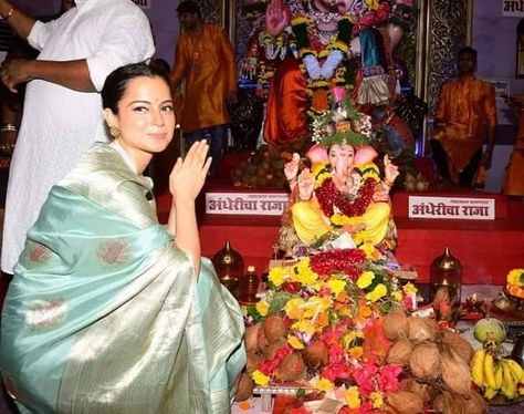 Kangana Ranaut- Ganesh chaturthi (2020) Juhi Chawla, Kangana Ranaut, Saif Ali Khan, Sonakshi Sinha, Kareena Kapoor Khan, Madhuri Dixit, Ganesh Chaturthi, Kareena Kapoor, Aishwarya Rai