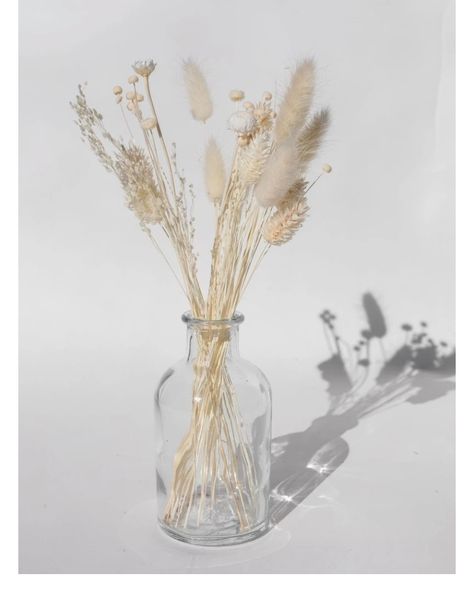 Bud Vases Wedding, Bud Vase Centerpiece, Bleach White, Grass Decor, Pampas Grass Decor, Dried Florals, White Rabbits, Boho Wedding Decorations, Wedding Vases