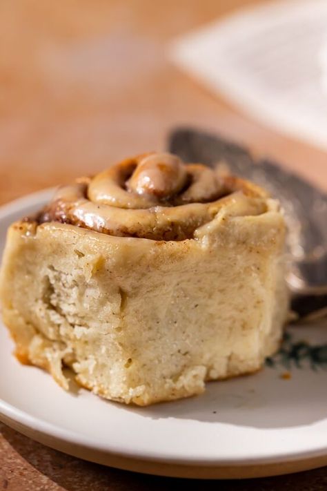 There are few things better than homemade cinnamon rolls. This small batch recipe of gluten-free buns is sure to be an instant family favorite!An Ode to the Cinnamon RollWhether you Small Batch Gluten Free Cinnamon Rolls, Gluten Free Cinnamon Buns, Gluten Free Cinnamon, Gluten Free Dough, Gluten Free Cinnamon Rolls, Instant Family, Gluten Free Buns, Homemade Cinnamon Rolls, Yogurt Milk