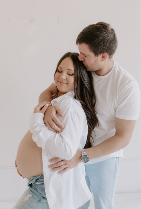 White Button Down Shirt Outfit Pregnant, White Shirt And Jeans Outfit Maternity Photoshoot, Button Down Shirt Maternity Shoot, Maternity Photo Shoot Ideas White Shirt, White Button Up Maternity Shoot, Maternity Studio Photoshoot Couple Jeans, Maternity White Button Down, Jeans White Shirt Maternity Shoot, Button Up Maternity Photos