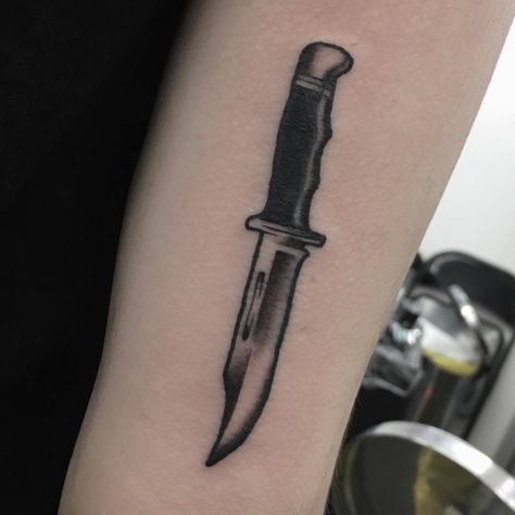 Empowering Tattoos, Scene Tattoo, Knife Tattoo, Knife Art, Back Tattoo, Small Tattoos, Tattoo Artists, Art Tattoo, Tatting