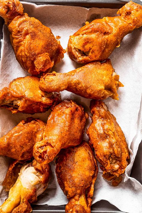 Indulge in the ultimate comfort food with our Beer-Battered Fried Chicken recipe. This crispy, juicy, and flavorful chicken is coated in a rich beer batter, providing an extra layer of crunch and depth of flavor. It's the perfect centerpiece for a cozy family dinner or your next backyard BBQ. Battered Chicken Wings, Battered Fried Chicken, Reheat Fried Chicken, Beer Battered Chicken, Beer Batter Recipe, Battered Chicken, Creamy Potato Salad, Beer Battered, Fried Chicken Recipe