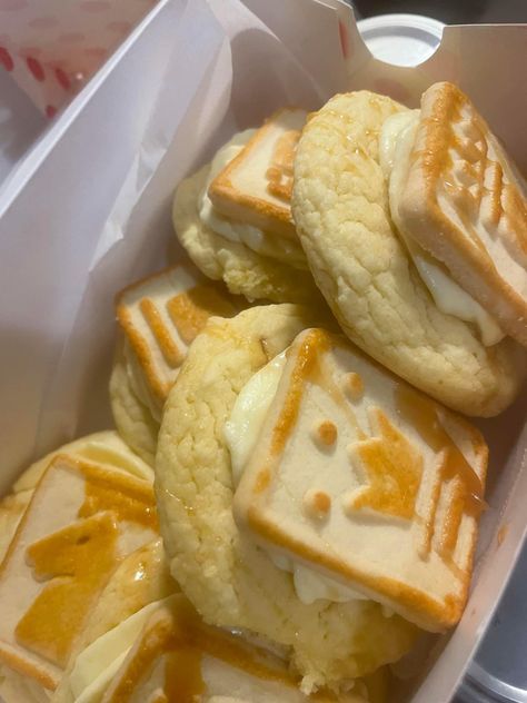 Snacks To Try, Banana Pudding Cookies, Pudding Cookies, Instant Pudding Mix, Junk Food Snacks, Food Babe, Food Therapy, Sweet Snacks Recipes, Food Drinks Dessert