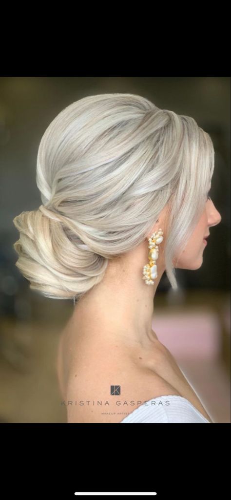 Weddinghair Updo, Low Bun Wedding Hair, Low Bun Hairstyle, Cute Bun, Hair For Wedding, Beautiful Wedding Hair, Wedding Hair Up, Mother Of The Bride Hair, Bridal Hair Buns