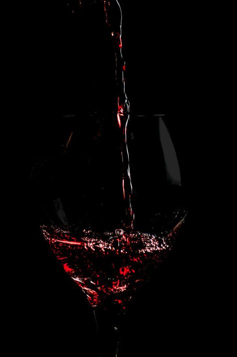 Spilled Wine Aesthetic Dark, Dark Wine Aesthetic, Red Wine Aesthetic Dark, Glass Of Red Wine Aesthetic, Red Wine Aesthetic Vintage, Wine Aesthetic Wallpaper, Wine Aesthetic Dark, Wine Asethic, Red Wine Photography