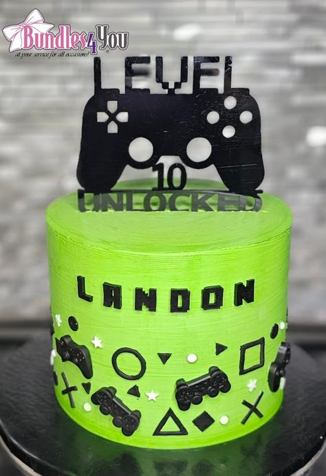 Gaming Theme Cake, Gamer Cake Ideas, Gamer Cake Ideas Boys, Gamer Birthday Cake, Video Game Cake, Gamer Cake, Video Game Cakes, Video Games Birthday, Video Gamer