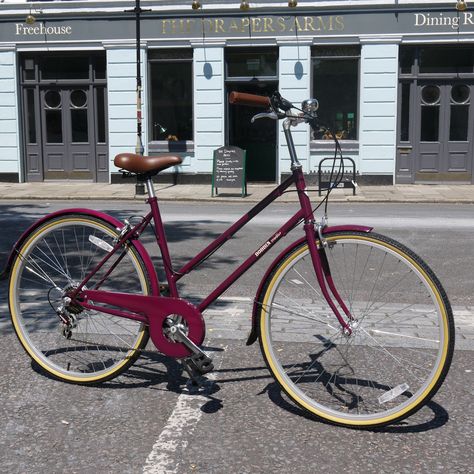 #Bobbin Bramble #Vintage bike #Retro bike #Cycle Chic #Dutch bike Pretty Bikes, Flower Bike, Dutch Bike, Bicycle Touring, Dream Bike, Bike Cycle, Retro Bike, Pretty Bike, Cycle Chic