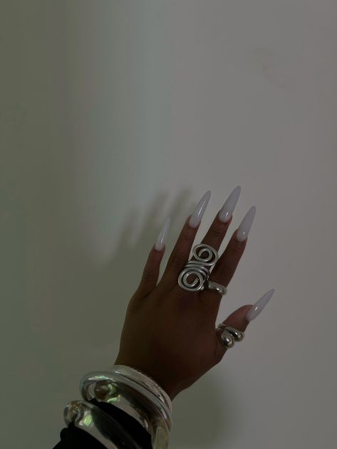 Nails With Rings, Rich Girl Nails, Expensive Nails, Taylor Nails, Dope Jewelry Accessories, Girl Nails, Different Nail Designs, Really Cute Nails, Dope Jewelry