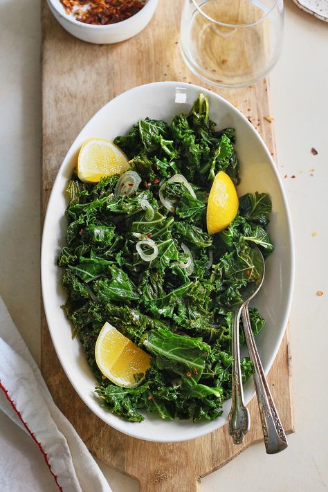 In need of a quick and easy green side dish? Sauteed Kale takes less than 15 minutes to prepare and can be made with any type of kale! Best Way To Cook Kale, How To Prepare Kale, Sauteed Kale Recipes, Sauted Kale, Kale Sauteed, Kale Side Dish, Types Of Kale, Sautéed Kale, How To Cook Kale