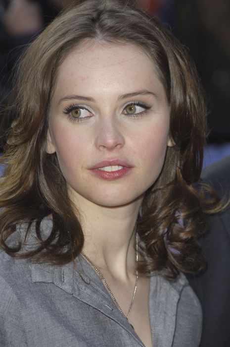 Felicity Jones   # Pinterest++ for iPad # Felicity Jones Makeup, Felicity Jones Hair, Felicity Rose Hadley Jones, Women Eyes, Jyn Erso, Rebecca Ferguson, Felicity Jones, Brunette Woman, American Actors