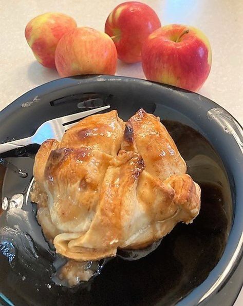 Dutch Apple Dumplings, Ham Pot Pie, Sweet Lunch, Best Dumplings, Sweet Dumplings, Dutch Apple, Tasty Desserts, Fall Festivals, Apple Dumplings