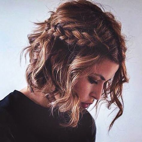 Party and NYE Hairstyles for Medium Hair Kadeřnické Trendy, Fesyen Rambut, Fishtail Braid, Penteado Cabelo Curto, Skirt Maxi, Messy Hair, 짧은 머리, Short Hairstyle, Great Hair