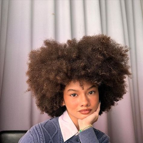 Hannah Mussette Instagram, Hannah Mussette Hair, Hannah Mussette, Afro Hair Woman, Black Feminism, Pixie Aesthetic, Baddie Inspiration, Curly Fro, 3c Hair