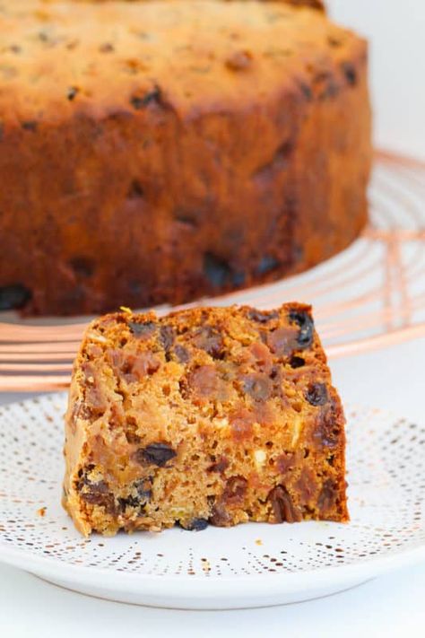 3 Ingredient Fruit Cake Story - Bake Play Smile 3 Ingredient Fruit Cake Recipe, Christmas Cake Recipe Traditional, Fruit Cake Recipe Easy, Pumpkin Fruit, Fruit Cake Recipe Christmas, Traditional Christmas Cake, Fruit Cake Recipe, Guinness Cake, Christmas Cakes Easy