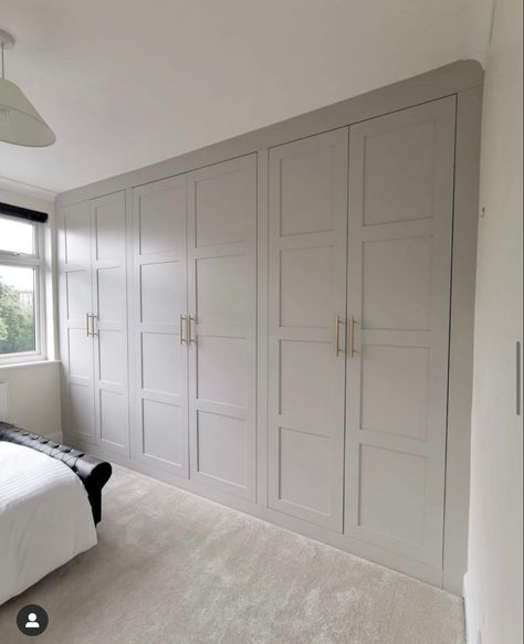 Built In Wardrobe Ideas Layout, Shaker Wardrobes, Grey Closet, Fitted Wardrobe Doors, Sloped Ceiling Bedroom, Basement Door, Fitted Wardrobes Bedroom, Pavilion Grey, House Renos