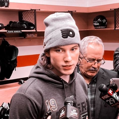 Nolan Patrick, Philadelphia Flyers Hockey, Hockey Guys, Flyers Hockey, Hot Hockey Players, Hockey Boys, Happy Cartoon, Nhl Players, Hockey Player