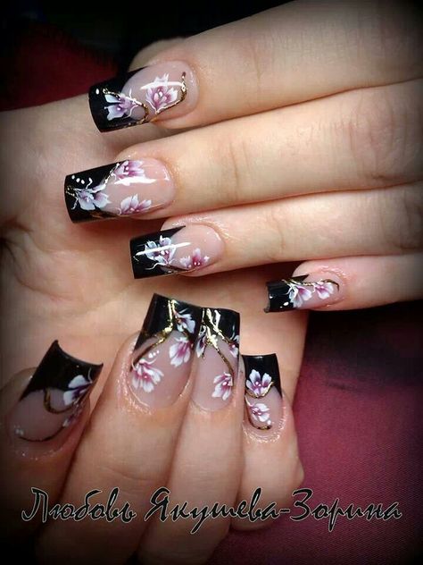 Black top with flowers Black And White Nails, Witch Nails, French Manicures, 13 November, Airbrush Nails, Her Nails, French Nail Designs, Nails French, Ideas Nails