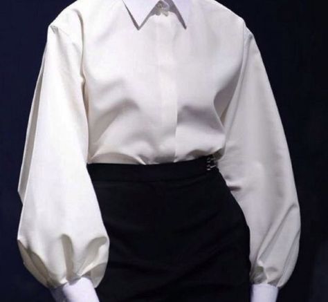 outfit, white puff sleeves, dark academia aesthetic Perfect White Shirt, Crisp White Shirt, Moda Vintage, White Shirts, Looks Style, White Blouse, Fashion Details, Vanity Fair, Lanvin