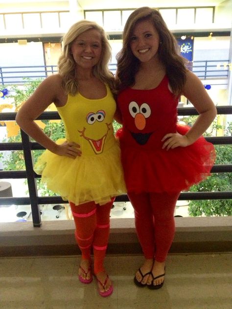 DIY Big Bird and Elmo Sesame Street Halloween Group Costume Ideas, Big Bird Costume, Elmo Costume, Group Costume Ideas, Group Halloween Costume Ideas, Football Costume, Costumes For Teenage Girl, Diy Group Halloween Costumes, Bird Diy