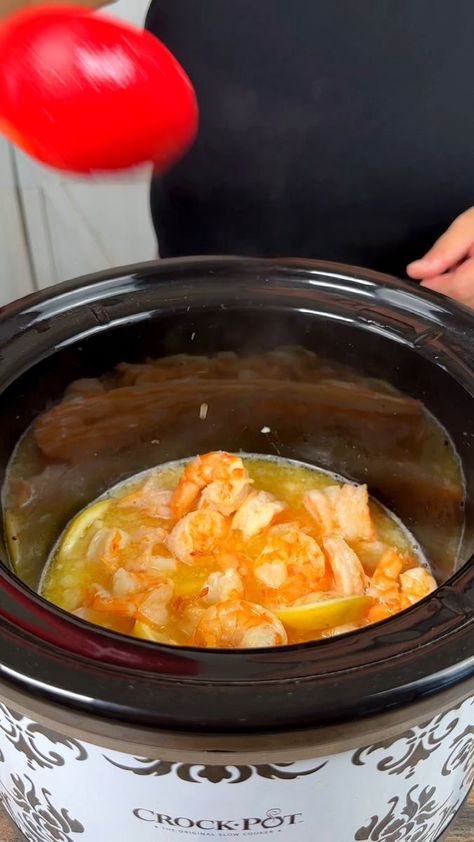 crockpot shrimp dinner. I love making this. | shrimp, dinner | crockpot shrimp dinner. I love making this. | By Ryan R Experiments | Facebook | Hi, guys. Today, we're making a really easy crock pot shrimp scampi recipe where I've got a bag of these like 21 to 25 count jumbo shrimp but this came with you know, the shell and the tail attached. So, I went ahead and rinsed it because you should rinse them anyway and took the the shell and the tail off. Give another quick rinse. So, these are kind of Easy Crockpot Shrimp Recipes, Crockpot Shrimp Scampi, Crockpot Shrimp Recipes, Crock Pot Shrimp, Dinner Crockpot, How To Make Shrimp, Thai Shrimp, Shrimp Scampi Recipe, Scampi Recipe