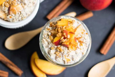 Overnight Oats Oat Carrot Cake, Peach Overnight Oats, Oat Recipes Healthy, Overnight Oats Healthy, Peach Pie, Peach Recipe, Oatmeal Breakfast, Overnight Oats Recipe, Breakfast Meal Prep