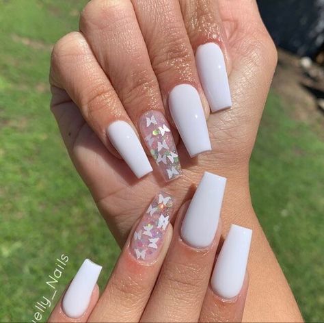 Pinterest | ✨𝓪𝓼𝓱𝓵𝓮𝔂𝓷𝔁𝓸𝔁𝓸✨ #nails #nailart #nailpolish Quince Planning, Nail Work, Clear Acrylic Nails, Hoodie Ideas, Nails Stiletto, Simple Acrylic, Kitty Christmas, Edgy Nails, White Acrylic Nails