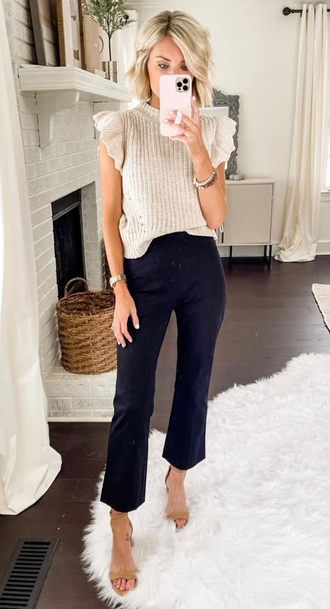 Cute Outfits With Black Jeans, Outfits With Black Jeans, Networking Event Outfit, Black Jeans Outfits, Event Outfit Ideas, Summer Office Outfits, Cute Work Outfits, Spring Work Outfits, Outfits To Copy