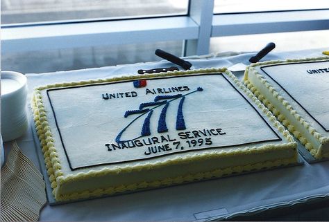 UA 777 Cake | United Airlines Boeing 777 Inaugural Flight De… | Flickr Boeing 777, United Airlines, Airlines, Denver, Flight, Chicago, The Unit, Cake