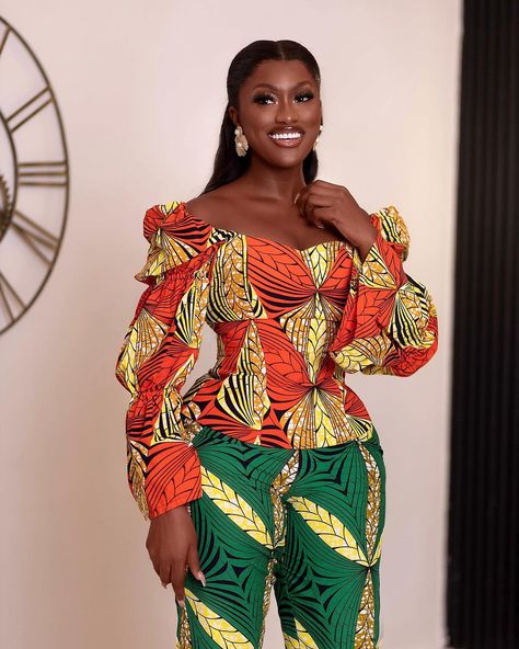 Linda Osifo Ankara Styles, Ankara Blouse, Beautiful Ankara Styles, Shweshwe Dresses, African Inspired Clothing, Ankara Fashion, Month Of July, Hello Fashion, African Style