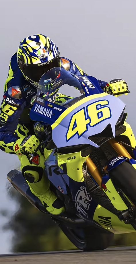 Valentino Rossi Wallpapers, Vale Rossi, Valentino Rossi 46, Valentino Rossi, Bike Art, Motorcycle Racing, Moto Gp, Love Car, Wallpapers Hd