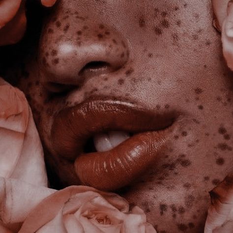 Greek Nose, Nose Makeup, Cute Makeup Looks, Cute Makeup, Greek Mythology, Black Is Beautiful, Aesthetic Photo, Beautiful Hair, Aesthetic Pictures