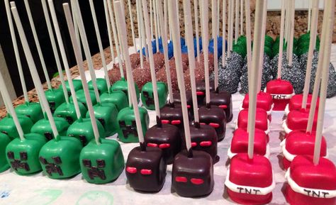 Mine craft cake pops! Sweetly done by Candi Minecraft Cake Pop Ideas, Gaming Cake Pops, Video Game Cake Pops, Minecraft Cakepops, Minecraft Desserts, Minecraft Sweets, Minecraft Treats, Minecraft Cake Pops, Minecraft Birthday Decorations