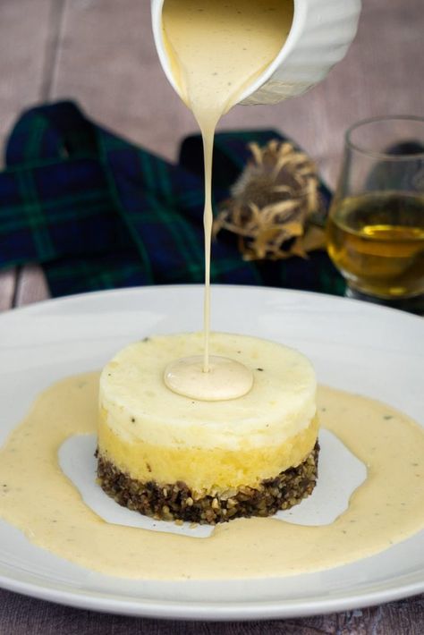 Whisky Sauce for Haggis - Scottish Scran Haggis Recipe, Haggis Neeps And Tatties, Vegetarian Haggis, Traditional Scottish Food, Tattie Scones, Whisky Sauce, Bon Bons Recipe, Scottish Breakfast, Scottish Recipes